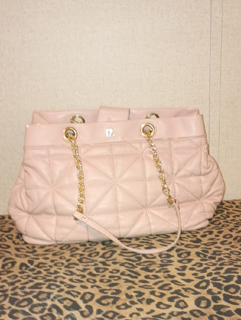 ANTONIO MELANI Quilted Light Pink Chain-Handle Shoulder Bag